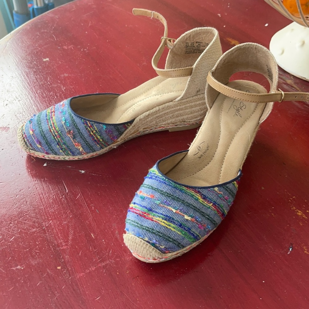 Super cute and comfortable sandals
